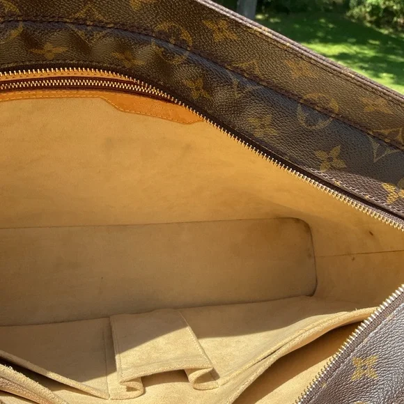 LOUIS VUITTON Luco Monogram Tote Shoulder Bag – EUC ✨ - Picture 9 of 15